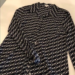 Crown & Ivy giraffe print button down